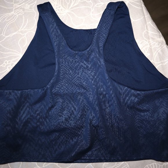 ATHLETA Conscious Embossed Crop (A-C Cup) - Picture 2 of 3